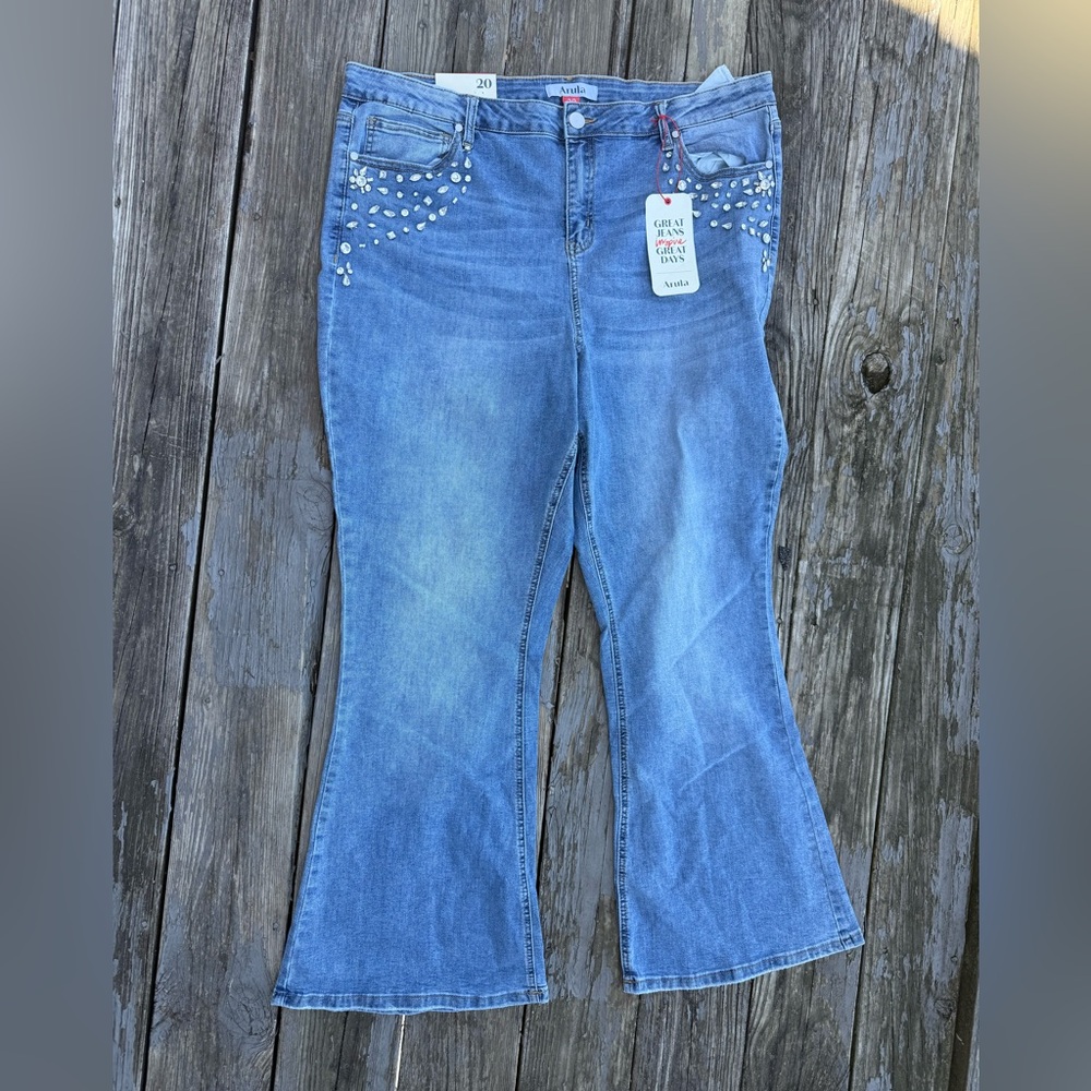 NWT ARULA Vintage Wash Flare Jeans with Studded Crystal Details